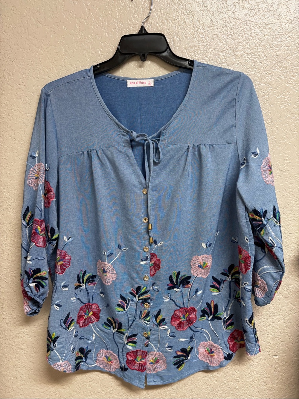 Ana & Rose NWOT women’s embroidered tunic